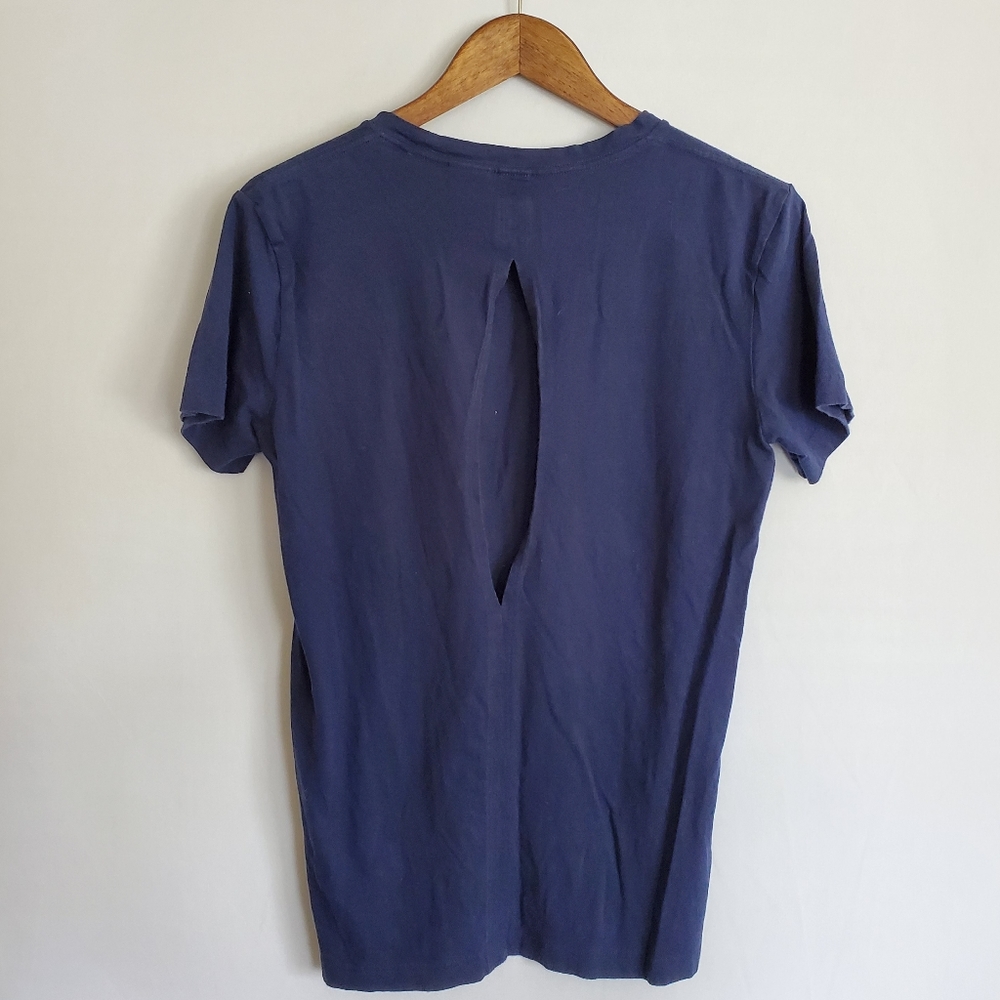 PINK Slit Back Tee size XS - Picture 3 of 3